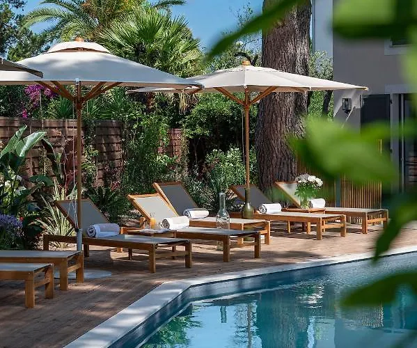 Lou Cagnard מלון סן טרופז