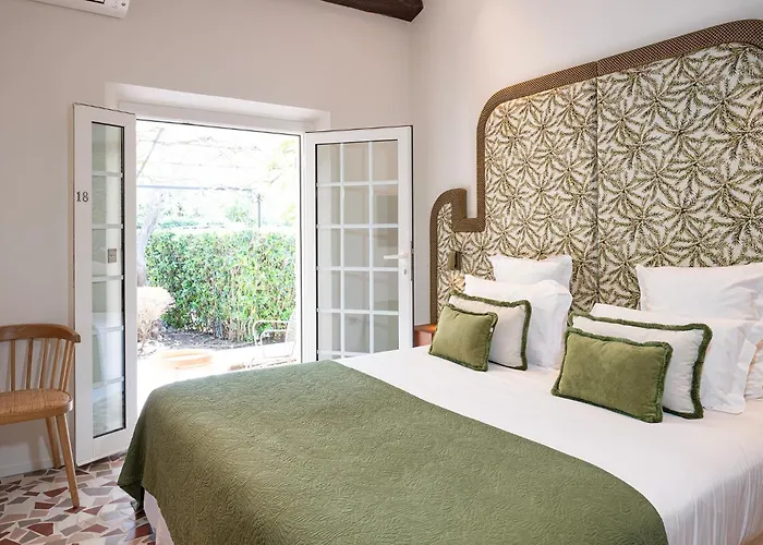 מלון Lou Cagnard