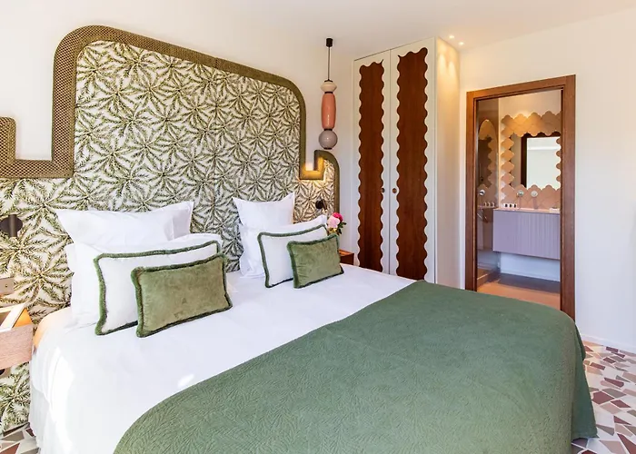 Lou Cagnard מלון 4*